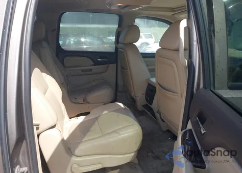 2011 GMC Yukon Xl 1500 Denali z USA, uszkodzony, nr VIN 1GKS2MEF7BR383624